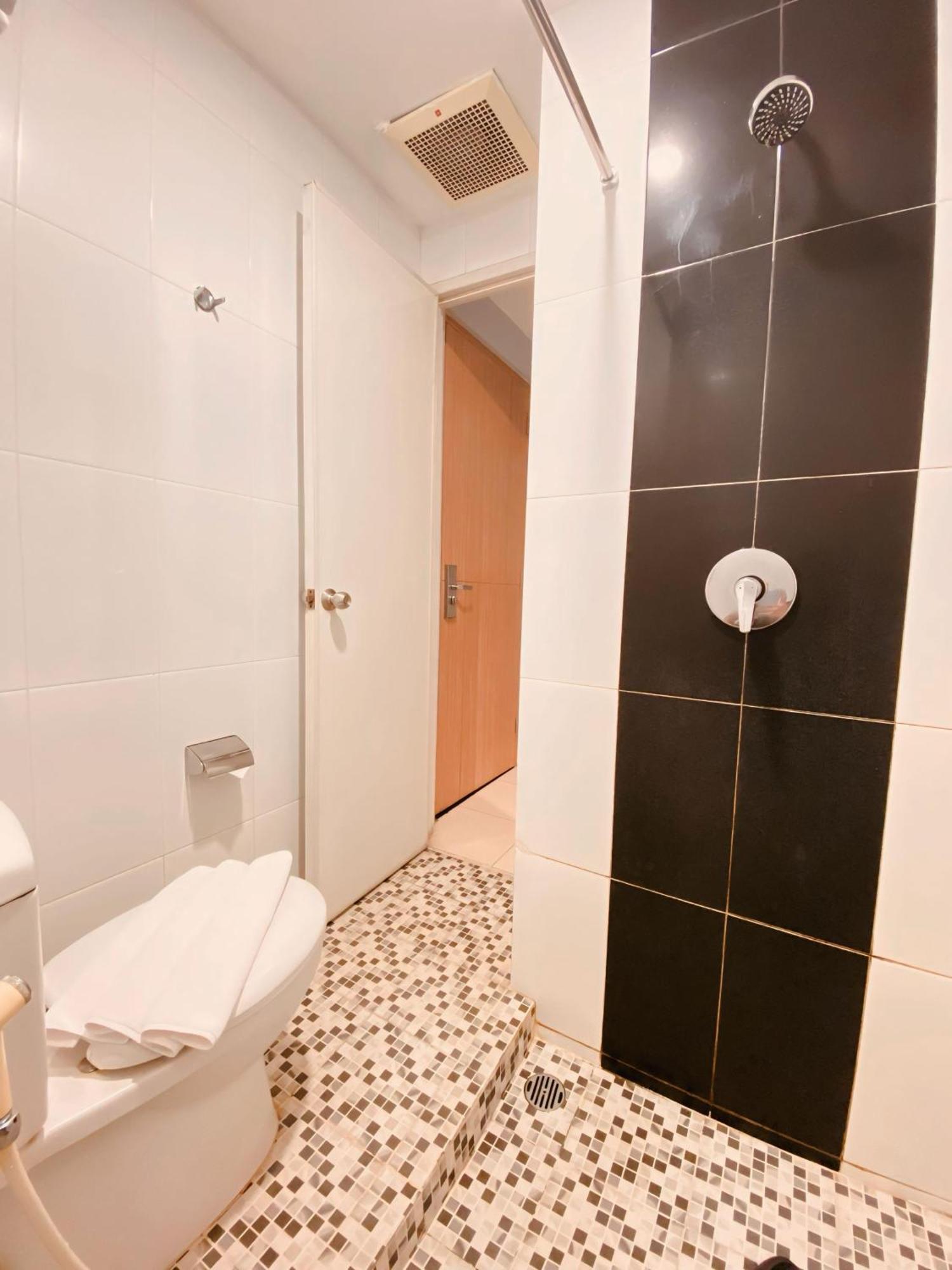 Studio One Thamrin Hotel จาการ์ตา ภายนอก รูปภาพ