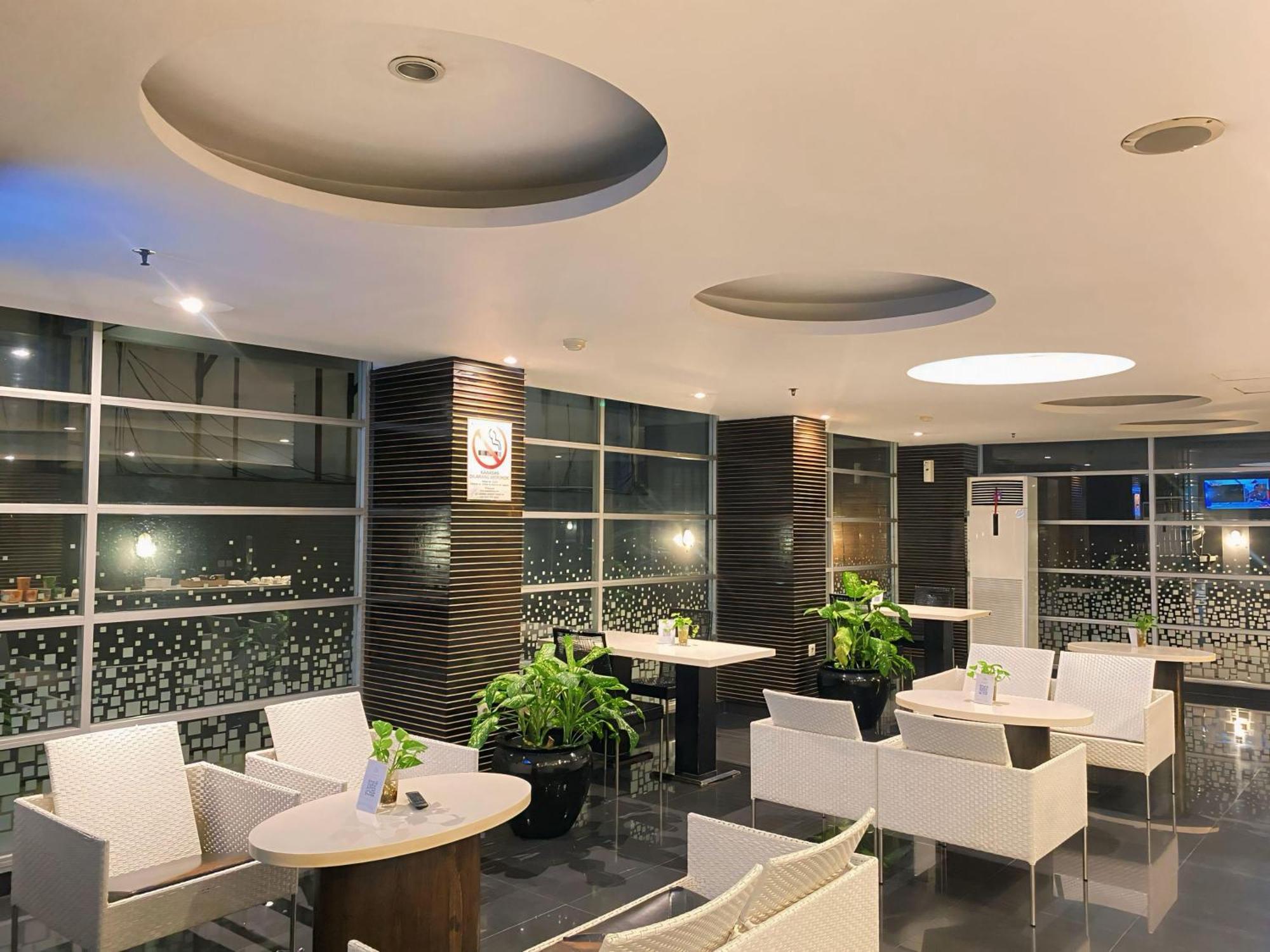 Studio One Thamrin Hotel จาการ์ตา ภายนอก รูปภาพ